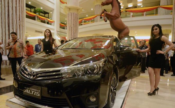 Promo Kredit Toyota Corolla Altis November 2015, DP Murah!